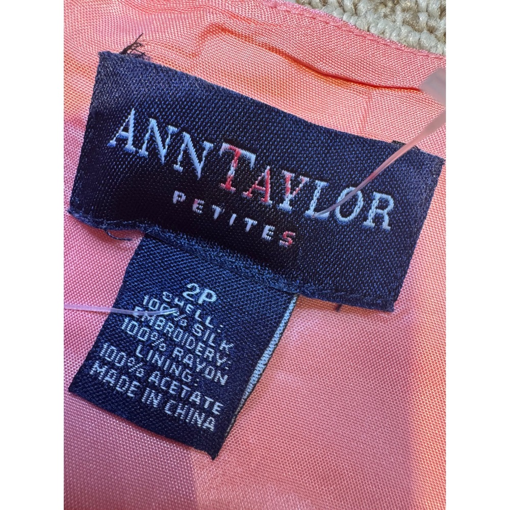 Ann Taylor Petites Pink Embroidered Raw Silk Sheath Dress Floral 2P Sleeveless - Picture 3 of 8